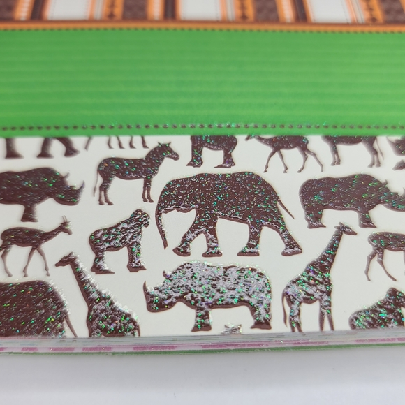 DCWV Animal Crackers Stack Scrapbook Kit 12x12 Cardstock Paper Embellishments - Picture 4 of 10